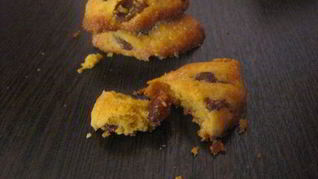 Итальянское кукурузное печенье с изюмом и орехами