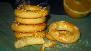 Кулурья — греческое пасхальное апельсиновое печенье