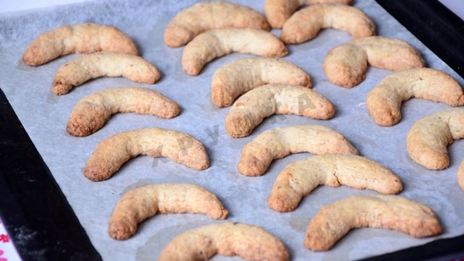 печенье ореховые полумесяцы