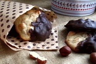 Песочное печенье с фундуком и шоколадом