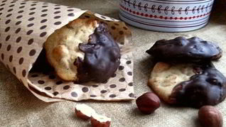 Песочное печенье с фундуком и шоколадом