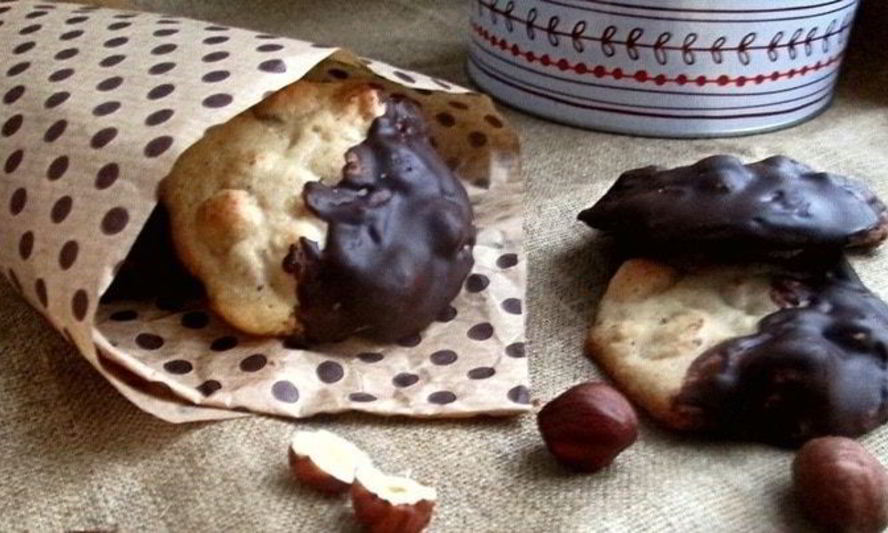 Рецепт песочное печенье с фундуком и шоколадом