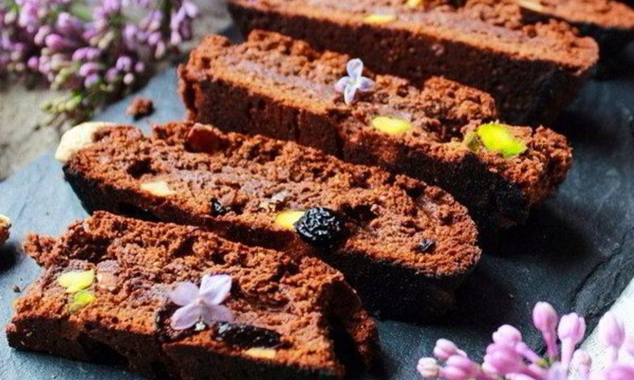 Рецепт шоколадно-миндальное печенье с изюмом