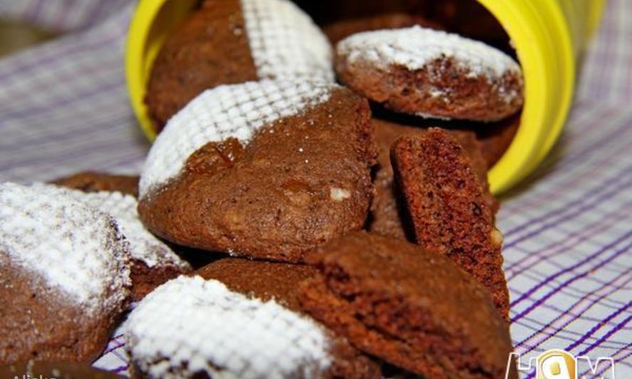 Рецепт шоколадное печенье с изюмом и орехами