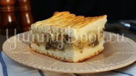 дрожжевой пирог с картофелем и грибами