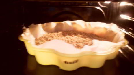 грушевый пирог с орехами