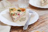Киш с овощами и колбасой