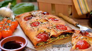 Красный пирог со шпинатом