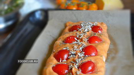 красный пирог со шпинатом