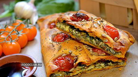 красный пирог со шпинатом