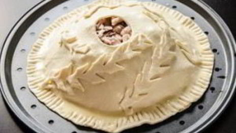 курник из слоеного теста