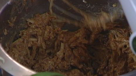 ореховый пирог с имбирем и сливочным кремом