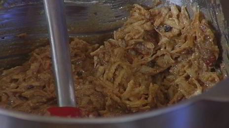 ореховый пирог с имбирем и сливочным кремом