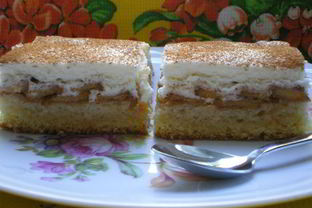 Персиковый пирог с кремом