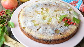 Пирог из кабачков и яблок