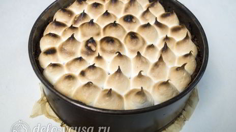 пирог с абрикосами и безе