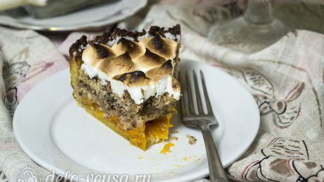 пирог с абрикосами и безе