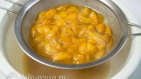 пирог с абрикосами и безе