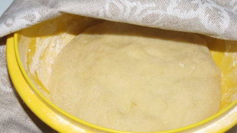 пирог с брусникой и сметаной