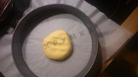 пирог с курицей, грибами и луком