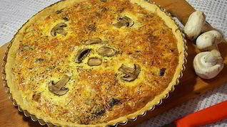 Пирог с курицей и шампиньонами
