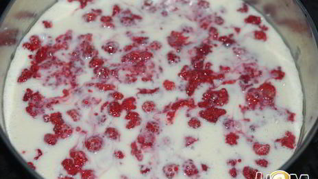 пирог с малиной на кефире