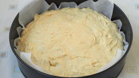 пирог с вишней и клубникой