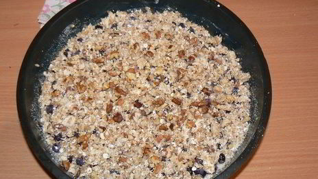 пирог с ягодой и хрустящей крошкой