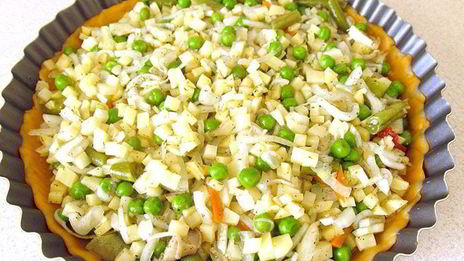 постный пирог с картофелем на томатном соке