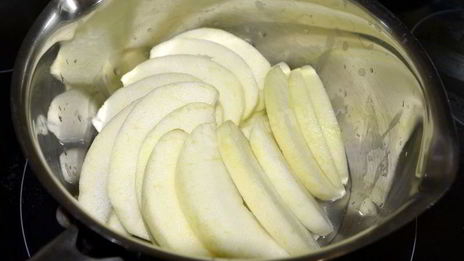 яблочный пирог с творогом и лимоном