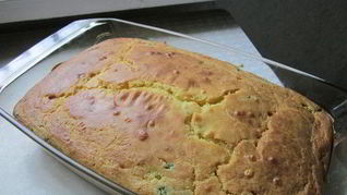 Заливной пирог с зеленым луком и яйцом