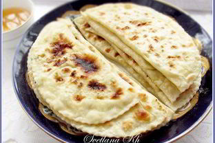 Кутабы с пикантной творожной начинкой