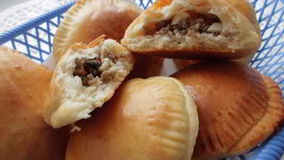 Легкие пирожки с мясом