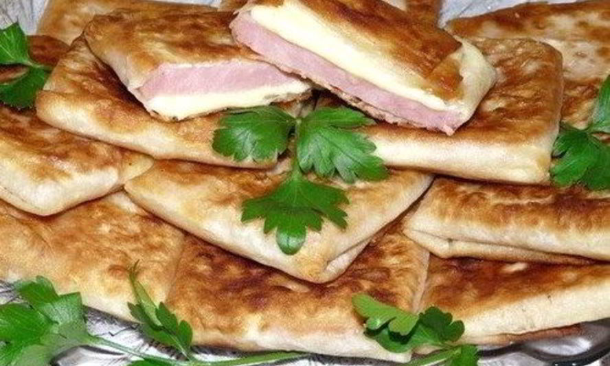 Рецепт пирожки из тонкого лаваша с сыром и ветчиной