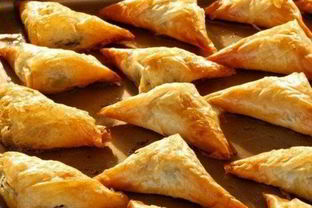 Пирожки на сметане с плавленым сыром