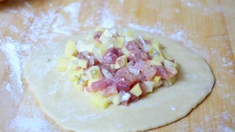 пирожки на сметане элеш с курицей