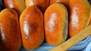 Пирожки по-сибирски с солеными груздями