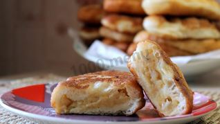 Пирожки с горохом жареные на сковороде