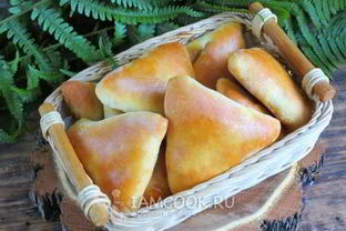 Пирожки с капустой и грибами