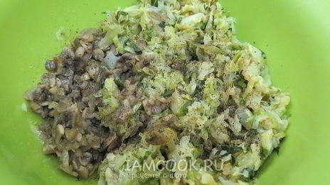 пирожки с капустой и грибами