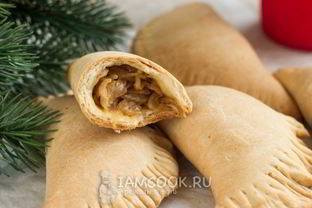 Пирожки с капустой на кефире в духовке