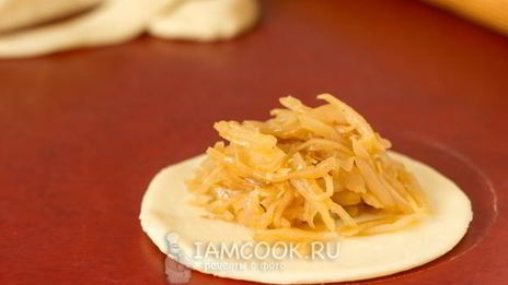 пирожки с капустой на кефире в духовке