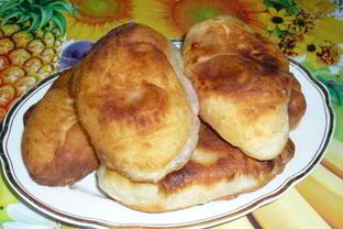 Пирожки с клубникой на кефире