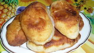 Пирожки с клубникой на кефире