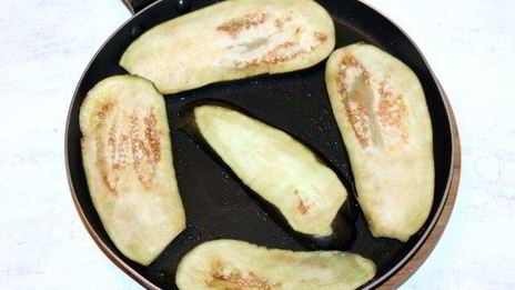 пирожки с крабовыми палочками и баклажаном