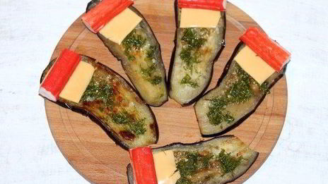 пирожки с крабовыми палочками и баклажаном