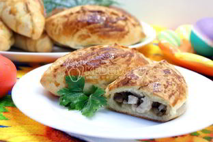 Пирожки с курицей и грибами