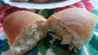 Пирожки с рисом и яйцом в духовке