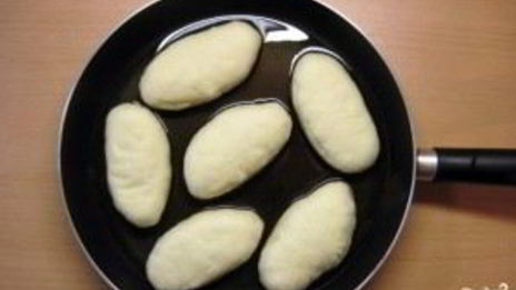 пирожки с сайрой и рисом