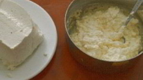 пирожки с сыром и медом